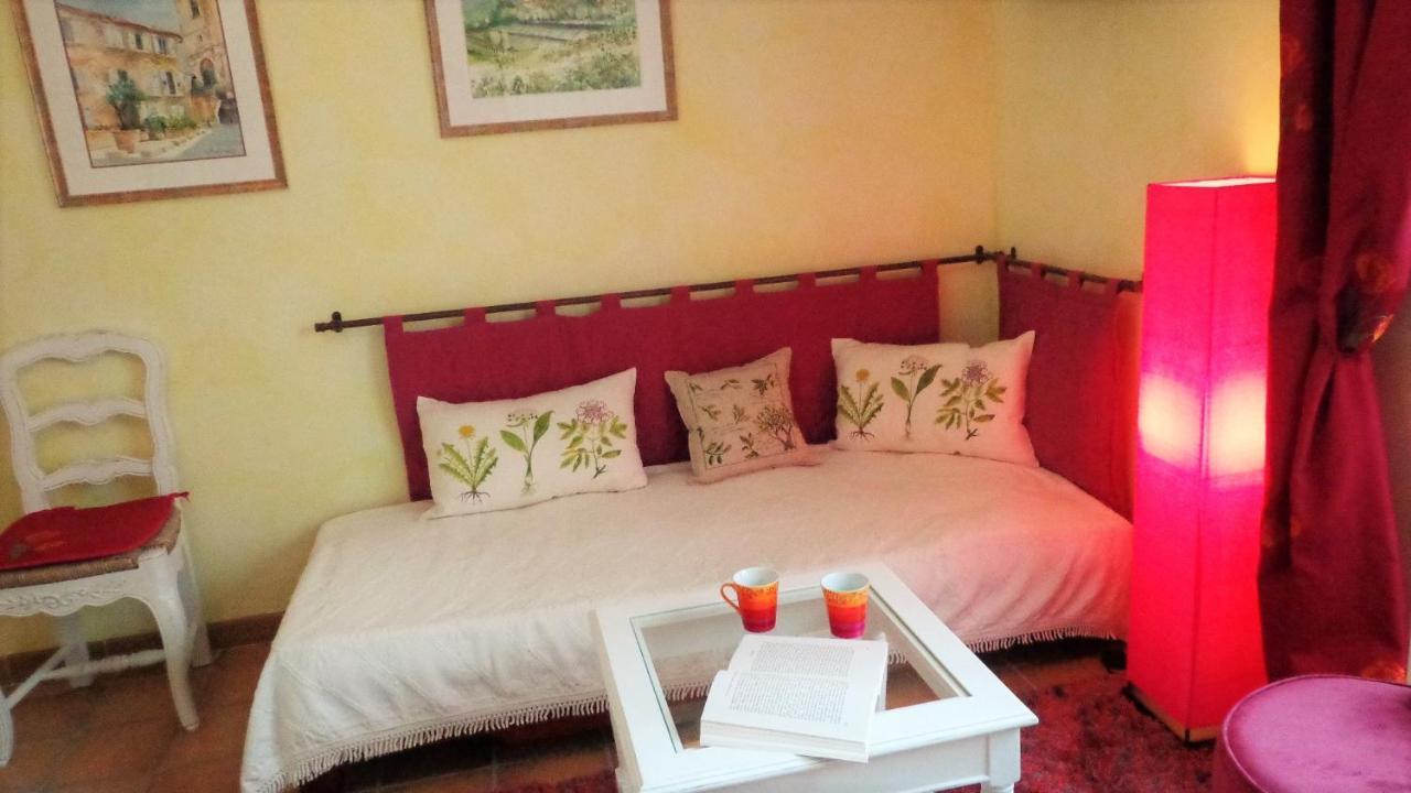 Santolines En Provence Bed and Breakfast Piolenc Εξωτερικό φωτογραφία